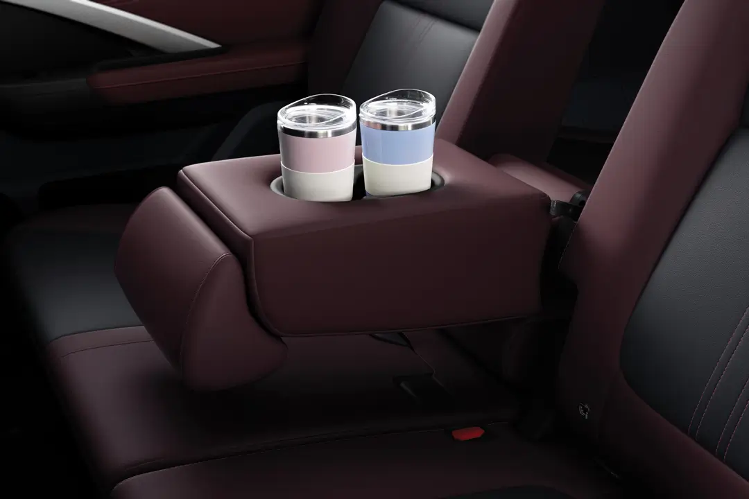 Interior Xpander cross